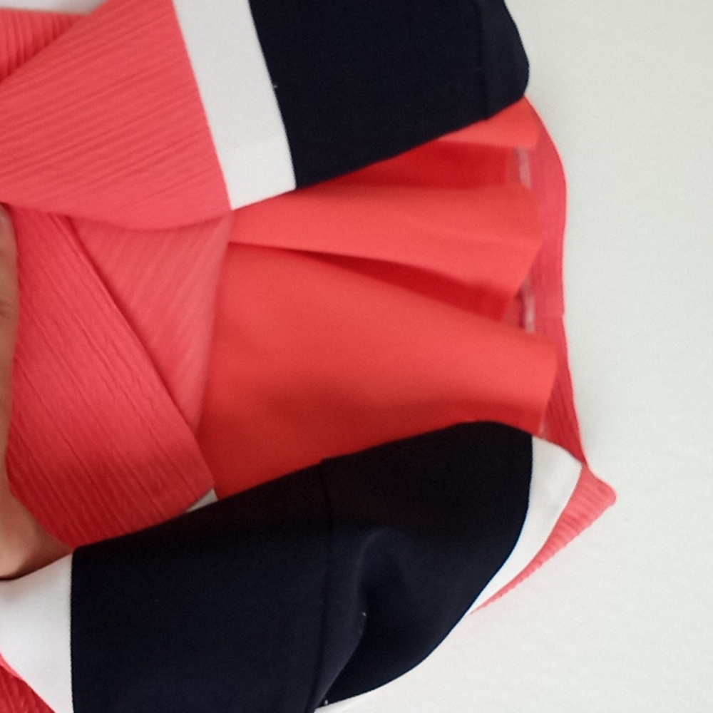 Beautiful Color Block Dress - Picture 3 of 6